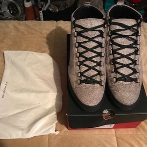 Balenciaga Arena Grey & Black, size 44 (US 11)